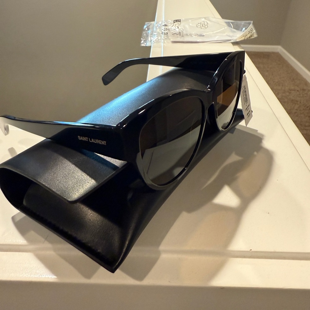 Saint Laurent Cat Eye-Frame Acetate Sunglasses Black Womens NIB SL 162